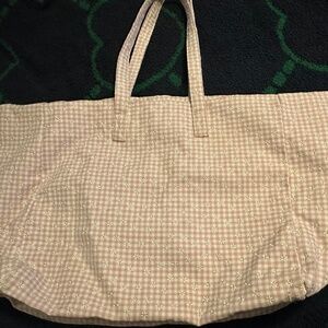 EUC Stoney Clover Lane large embroidered daisy tote
